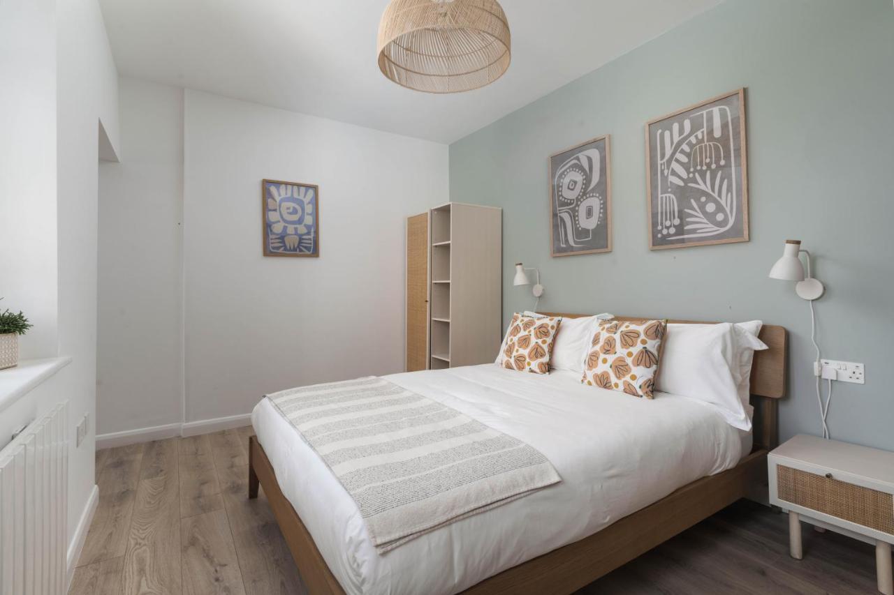 Apartment Contemporary First Floor