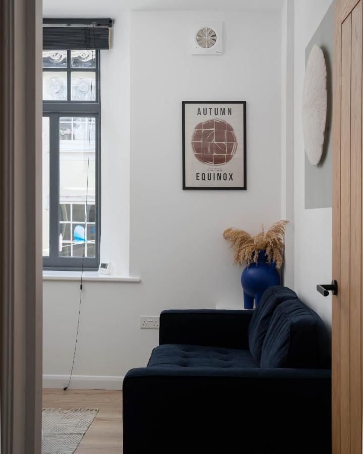 Contemporary First Floor * Penzance