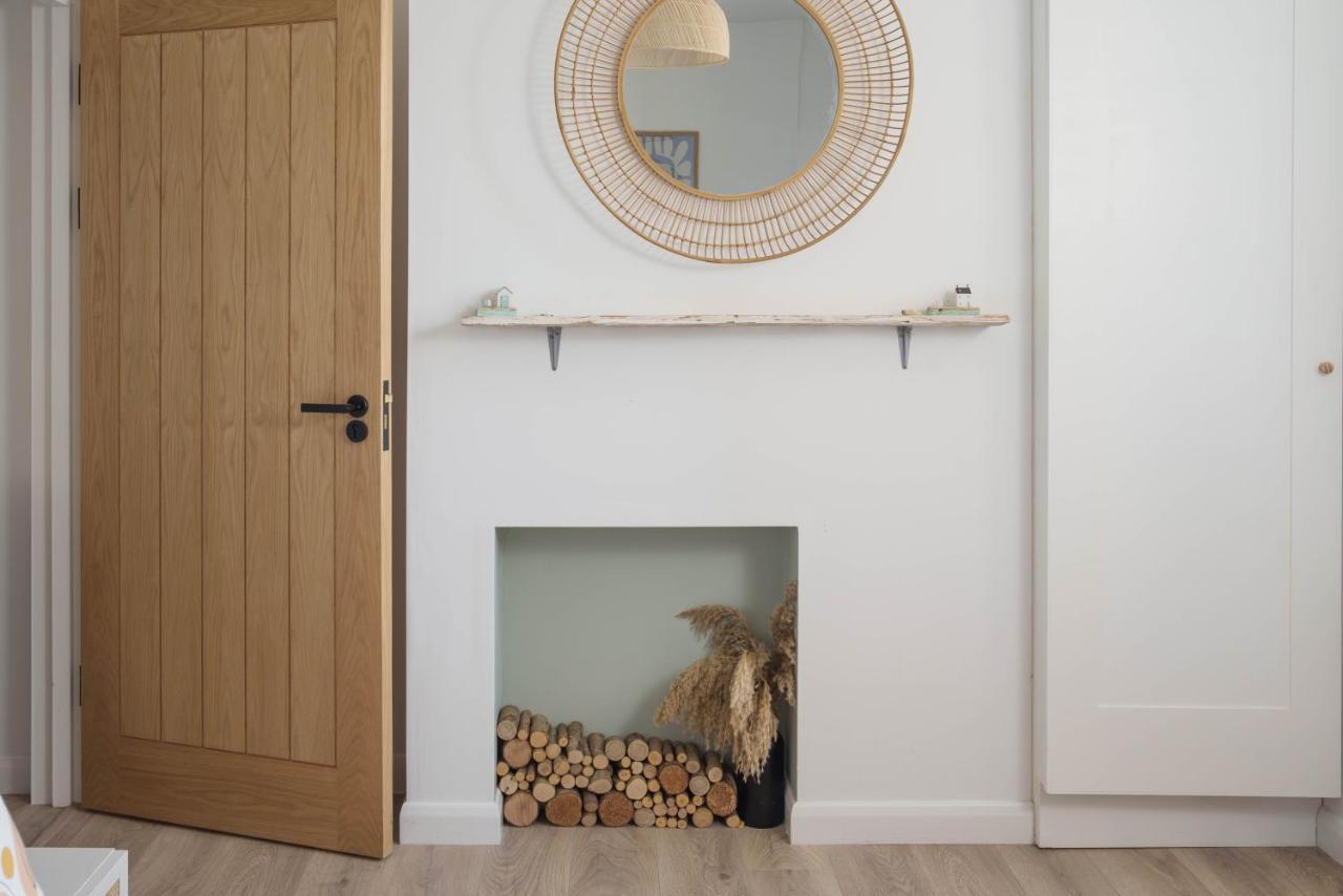 Apartment Contemporary First Floor